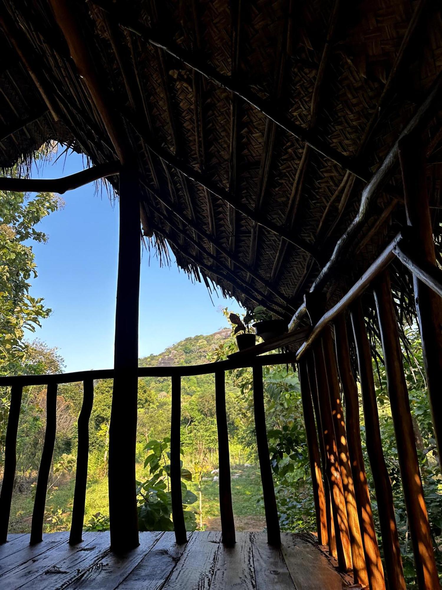 Апартаменты Pidurangala View Treehouse Сигирия Экстерьер фото